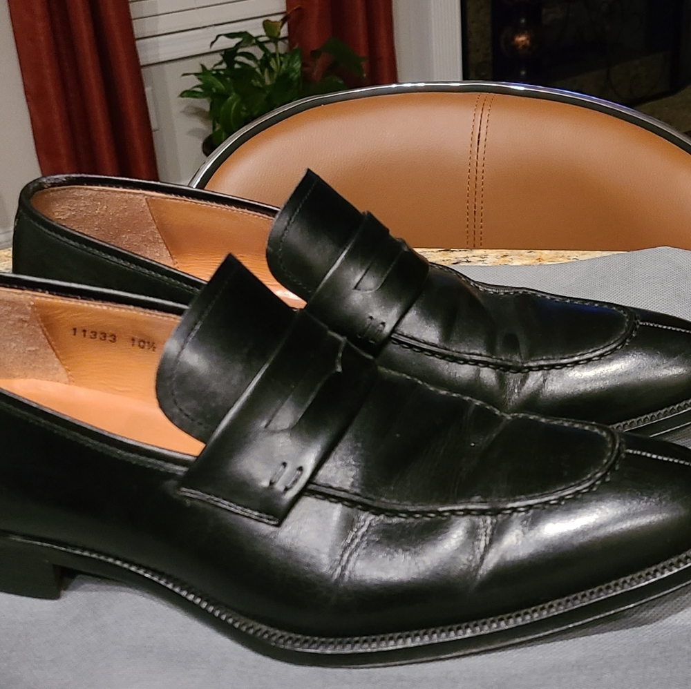 Men Shoes - Picture 3 of 4